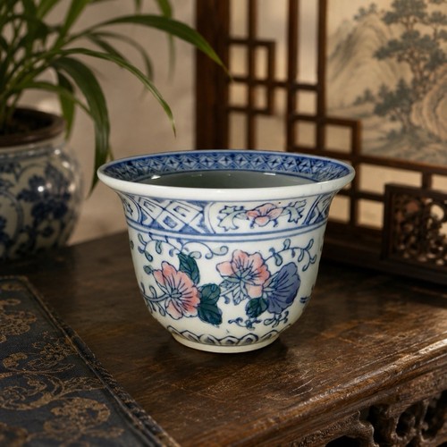 Ancien petit cache-pot