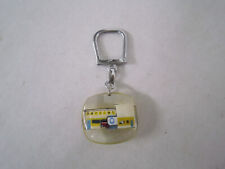 ANCIEN PORTE CLE BERLIET MOBILE BOURBON  CAMION SORTANT DU GARAGE