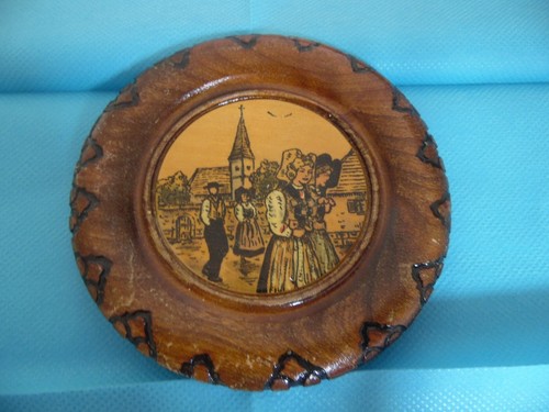 Petite assiette bois - assiette,