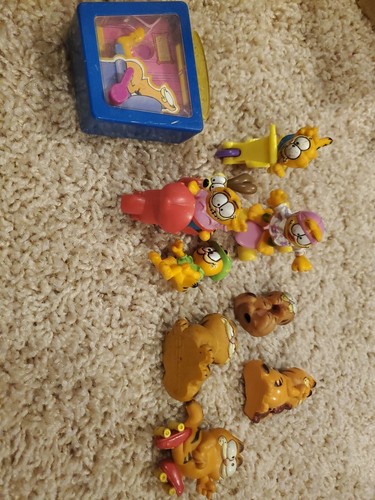 Garfield collectible lot of - garfield,