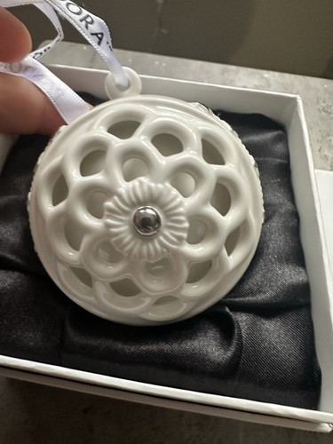 2011 pandora white porcelain - 2011,