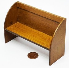 Poupée Maison Vitrail en Bois