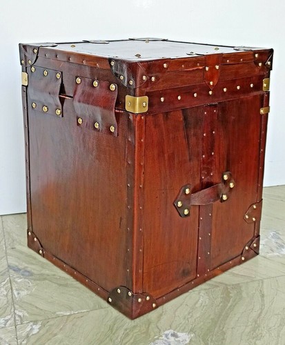 Belles malles table - malles, de