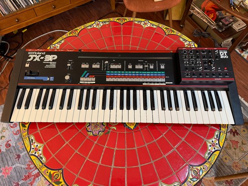 Roland synthesizer with - jx-3p,