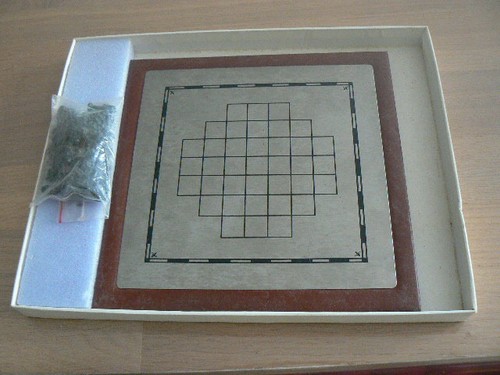 Ancienne boîte jeu - boîte, jeux