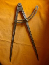 ancien compas aux forges de vulcain 40 cm