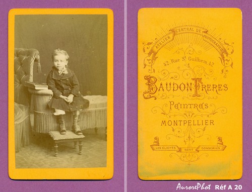 Cdv fillette pose assise - en,