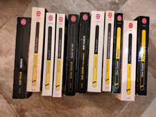 LOT 13 livres poches   Thrillers  de CLIVE CUSSLER en  bon état