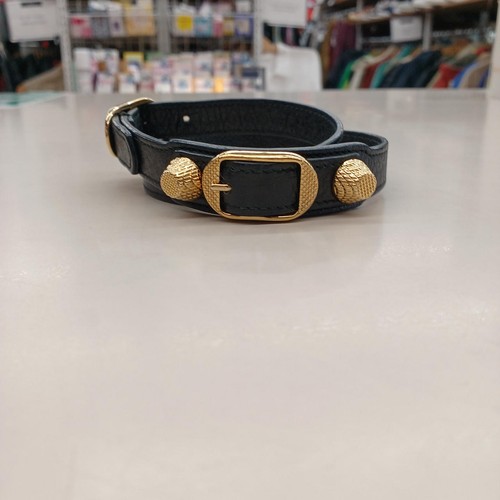 Bracelet clouté cuir - en,