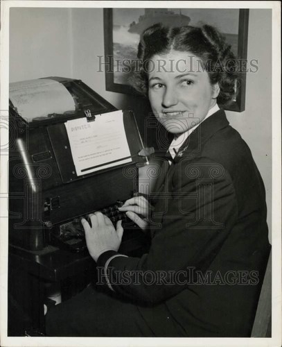 1944 press photo - photo, female