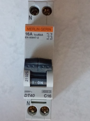 Disjoncteur merlin gerin - merlin, dt40