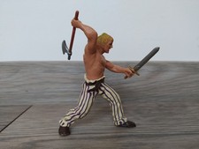 PAPO - Bare-chested gaul