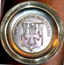COUPELLE MILITAIRE MÉTAL
