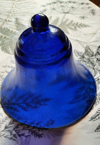 Cloche bleue verre - en,
