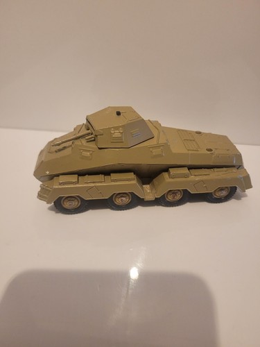 Véhicule militaire miniature