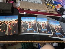 UN VILLAGE FRANCAIS  / COFFRET