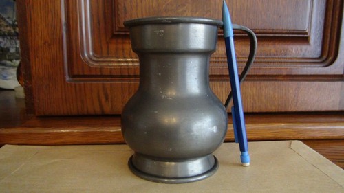 Pichet cruche broc - pot,