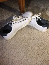 Baskets Blanches Et Noires