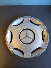 Mercedes Classe E W124 / Enjoliveur 15 pouces / 1244011424