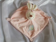 Doudou lapin rose, noeud sur