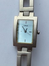 Montre bracelet rectangulaire