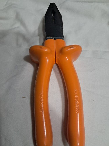 Pince électricien 387 - .20, vse