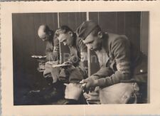 Photo, WW2, service du travail à Trois Forêts, le couloir des toilettes XT55115