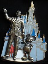 NEW OVERSIZE 2005 DISNEY PIN