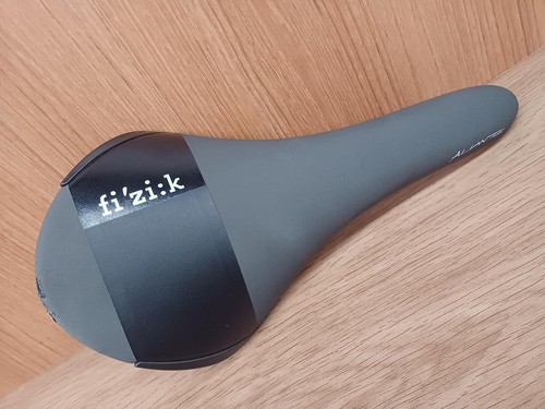 Fizik aliante saddle - r3,
