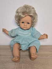 Jolie poupée plastique DDR