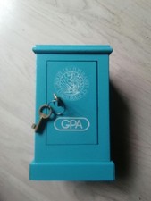 Ancienne tirelire coffre fort en métal, Groupe des Populaires d'assurences