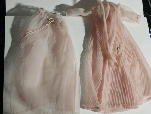 Barbie nighty negligee - -,