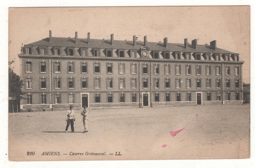 Rare cpa amiens caserne - :,
