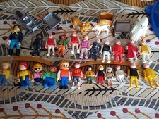 Lot De PLAYMOBIL Et Autres Personnages De Collection