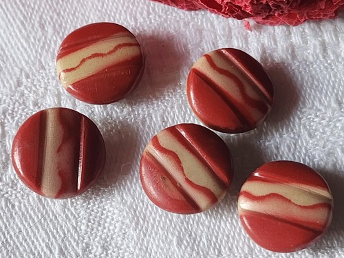 Lot boutons anciens en - ,