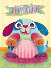 Petit chien un câlin et au