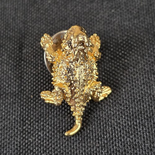 Vintage gold tone - gold, horned