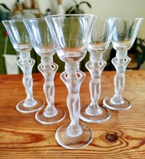 5 verres à liqueur ou à