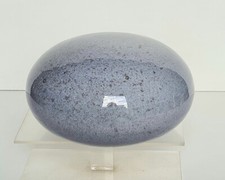 Galet en céramique contemporaine daté du 3.11.87 signé ROC esprit Ruelland 20ème