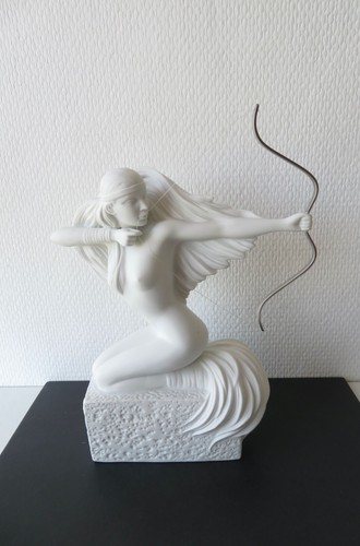 Royal copenhagen figurine - royal,