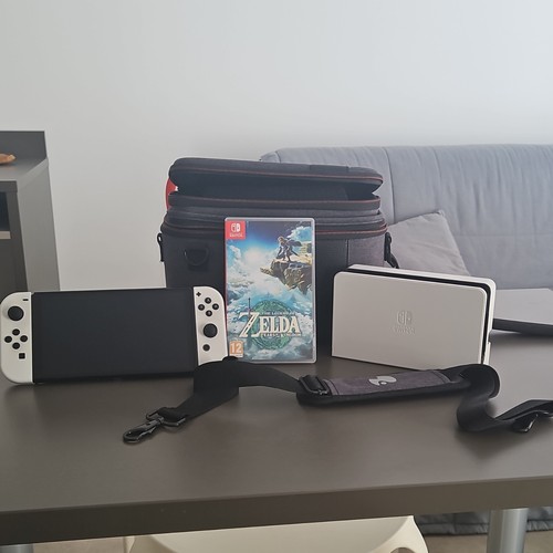 Nintendo switch oled - nintendo,