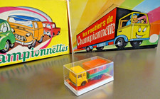 CAMION PORTE CABANE SAVIEM SM 1/100 CHAMPIONNETTE SAPHIR CHAMPION boite 1975 TBE