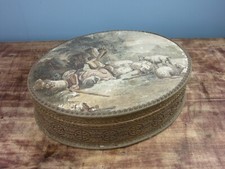 Boîte ancienne carton et tissu à la marquise de Sévigné