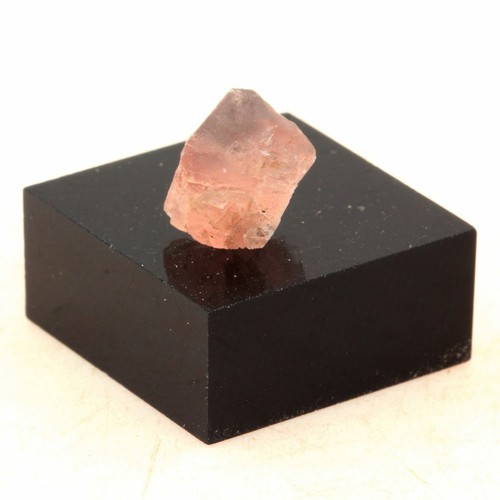 Fluorite rose ct massif - fluorite, rose.