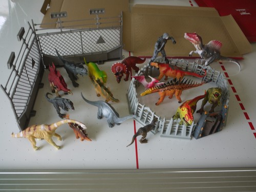 Lot figurines dinosaures - figurines,