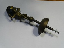 HORLOGERIE GARNITURE BRONZE POUR PENDULE ATLAS PERSONNAGE ET CLOCHE