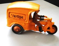 Triporteur jouet en fonte