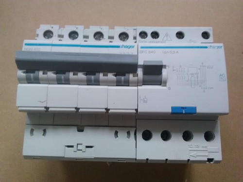 Disjoncteur poles 32 amp - disjoncteur,