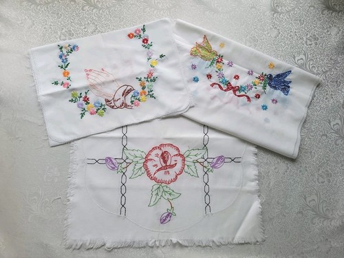 Lot embroidered - lot,