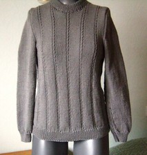 pull tricoté main, beige